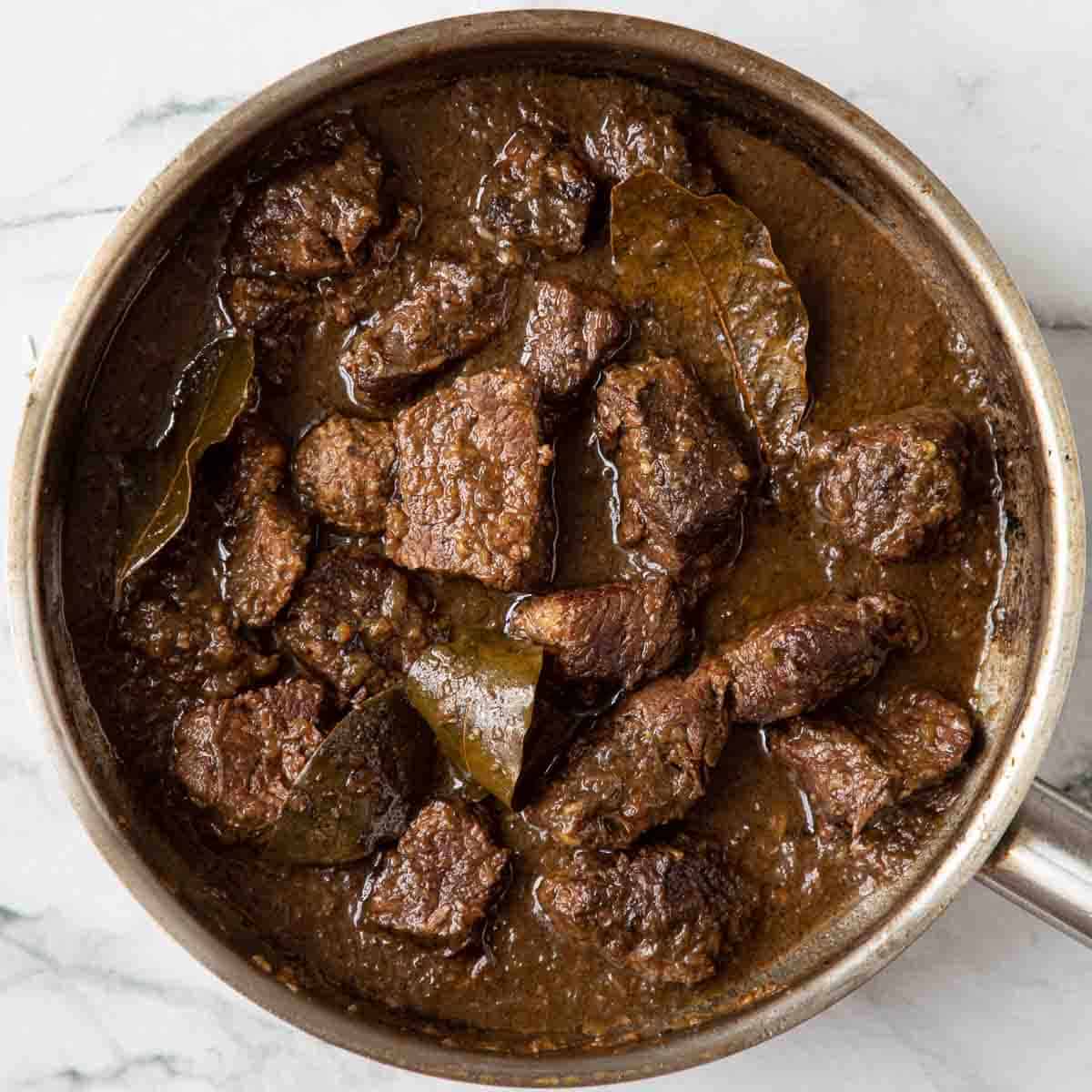 Denningvleis in a pan.