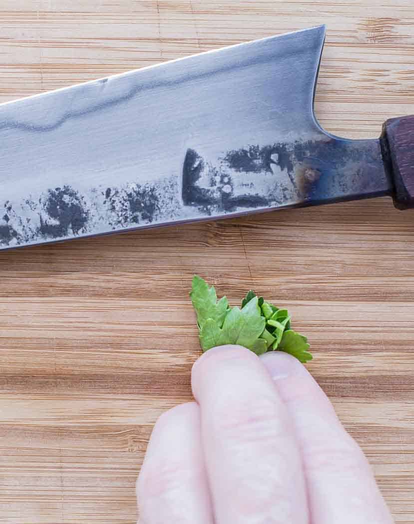 how to chop parsley or cilantro