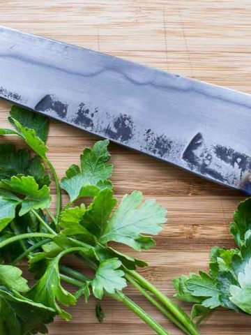 how to chop parsley or cilantro