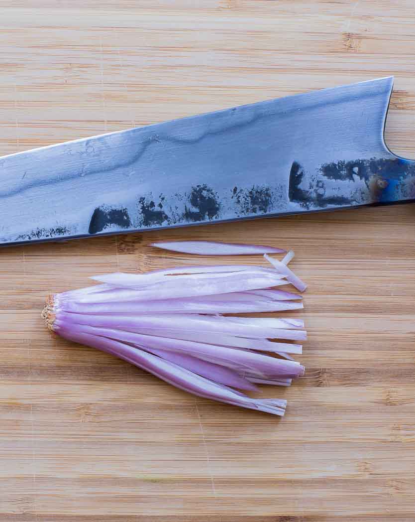 how to chop shallots