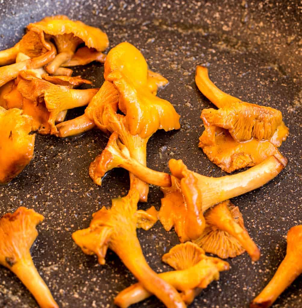roasted-carrots-and-chanterelles